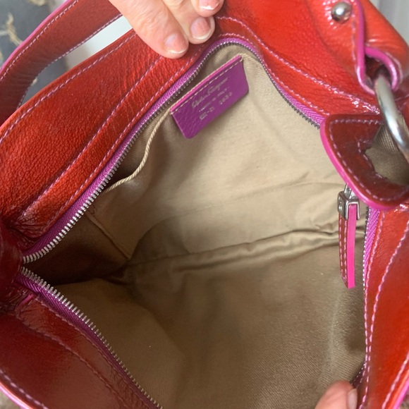 Salvatore Ferragamo Elegant Red Leather Women's Bag - Picture 8 of 8